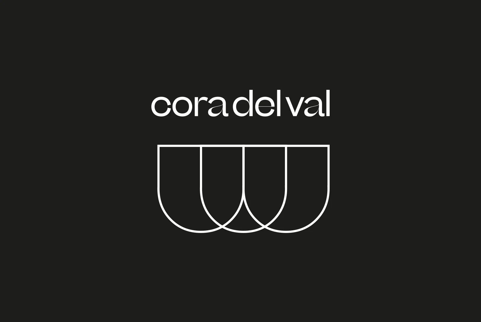 cora del val — Una sonrisa que construye toda la identidad