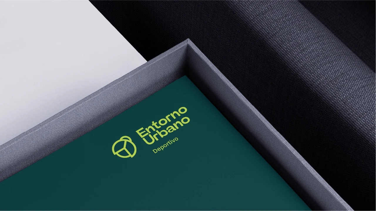 Entorno Urbano — aplicación de marca 13